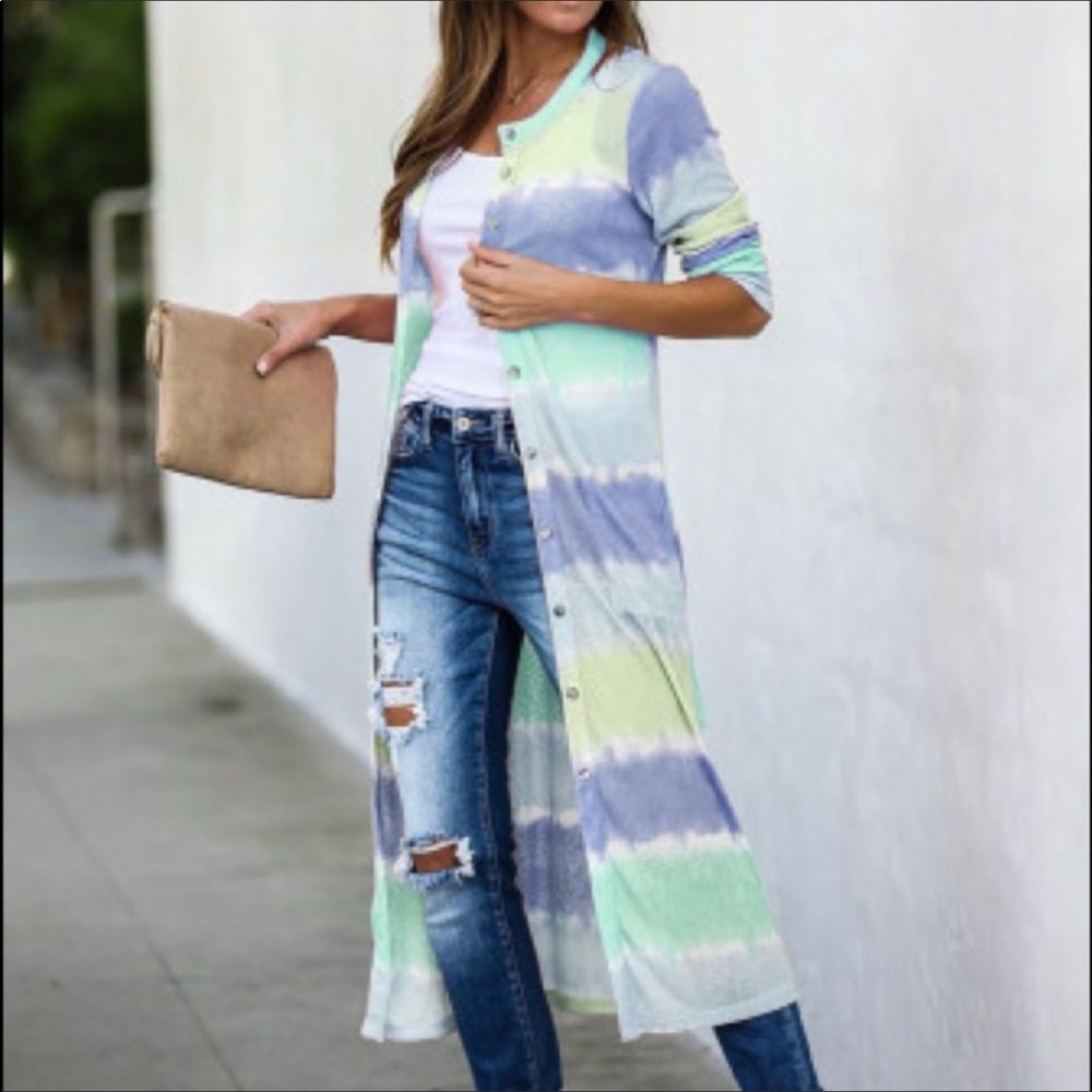 BLUE COLOR BLOCK BUTTON FRONT CARDIGAN